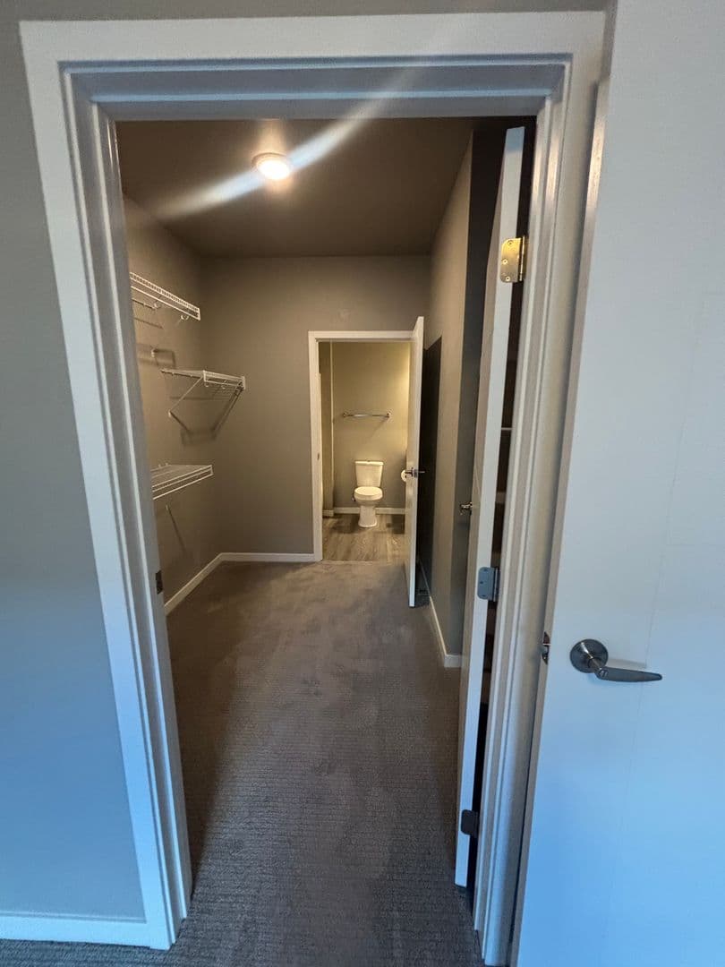 Northfield Apartment: 118 5th St E