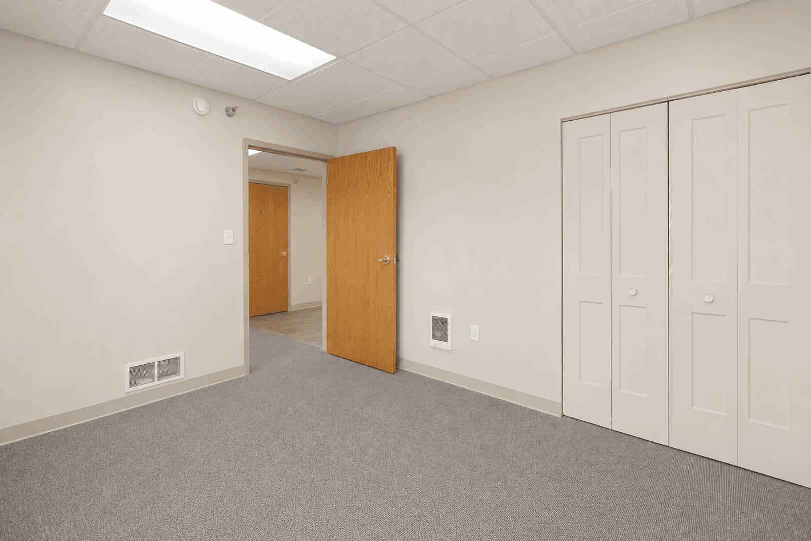 Kenyon Apartment: 215 Huseth Street