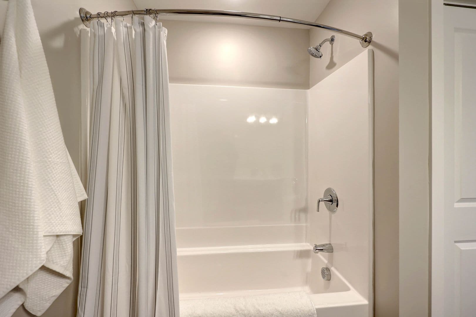 Jackson Apartment: 381 Whitetail Lane