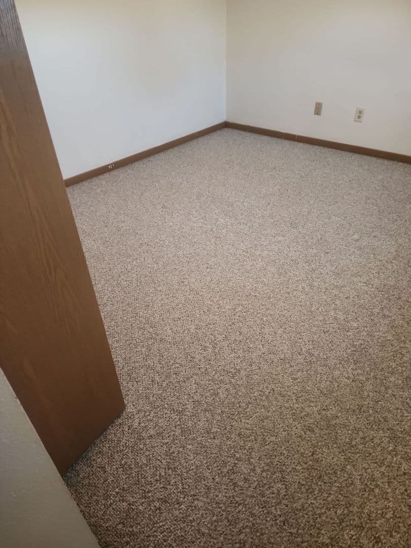 Montgomery Apartment: 400 N Welco Dr - M2