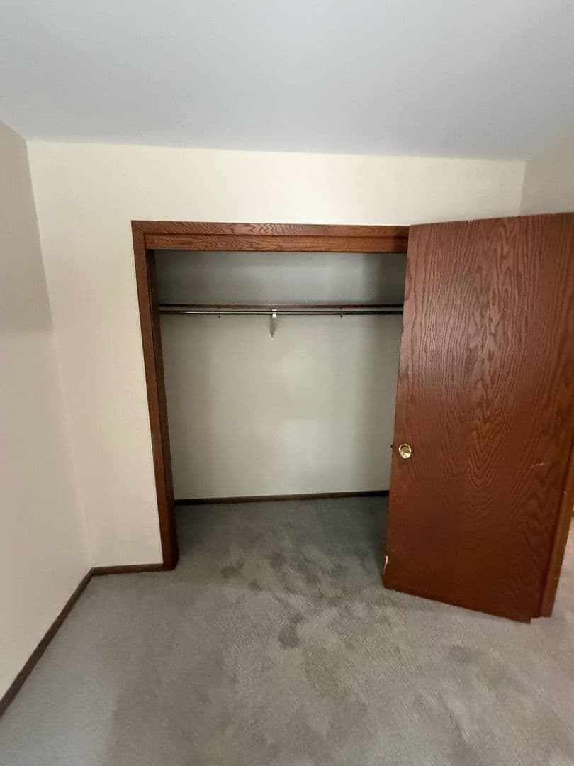 Faribault Townhome: 946 Willow Street