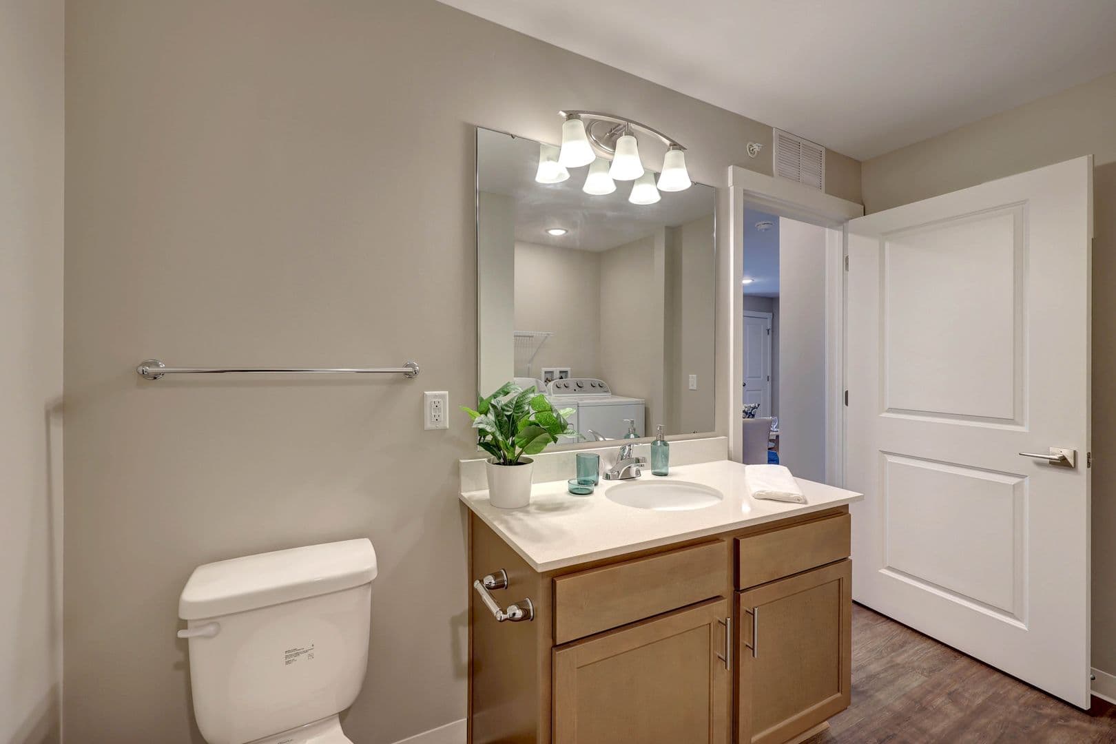 Jackson Apartment: 381 Whitetail Lane