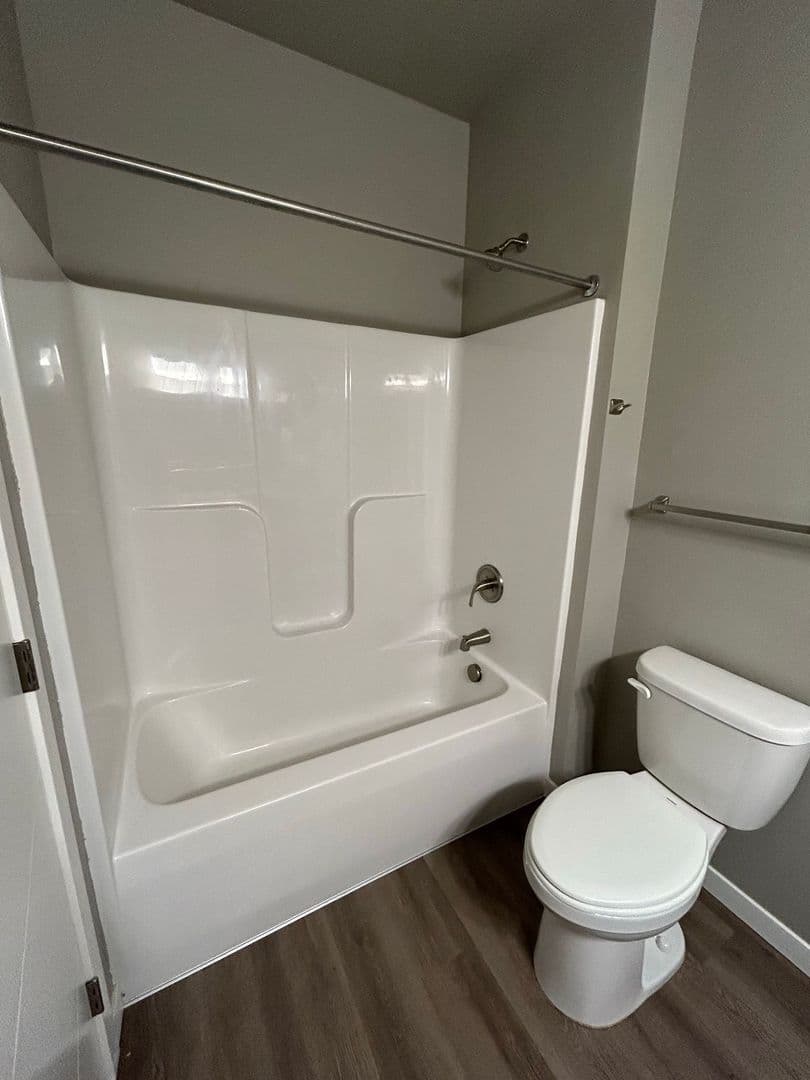 Northfield Apartment: 801 Kraewood Drive