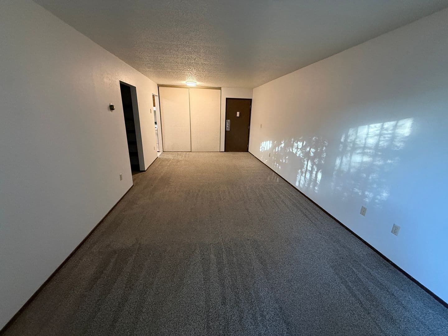 Lonsdale Apartment: 321 1st Ave SE - RHS LONS-#4