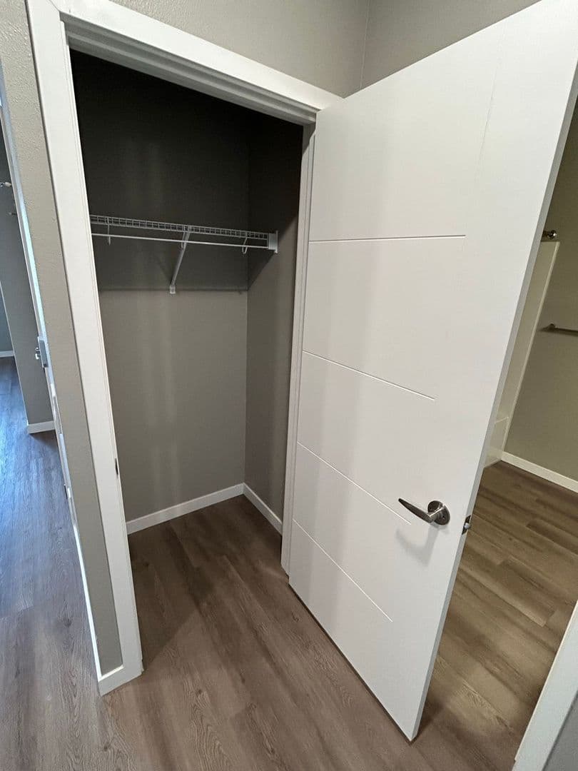 Northfield Apartment: 801 Kraewood Drive