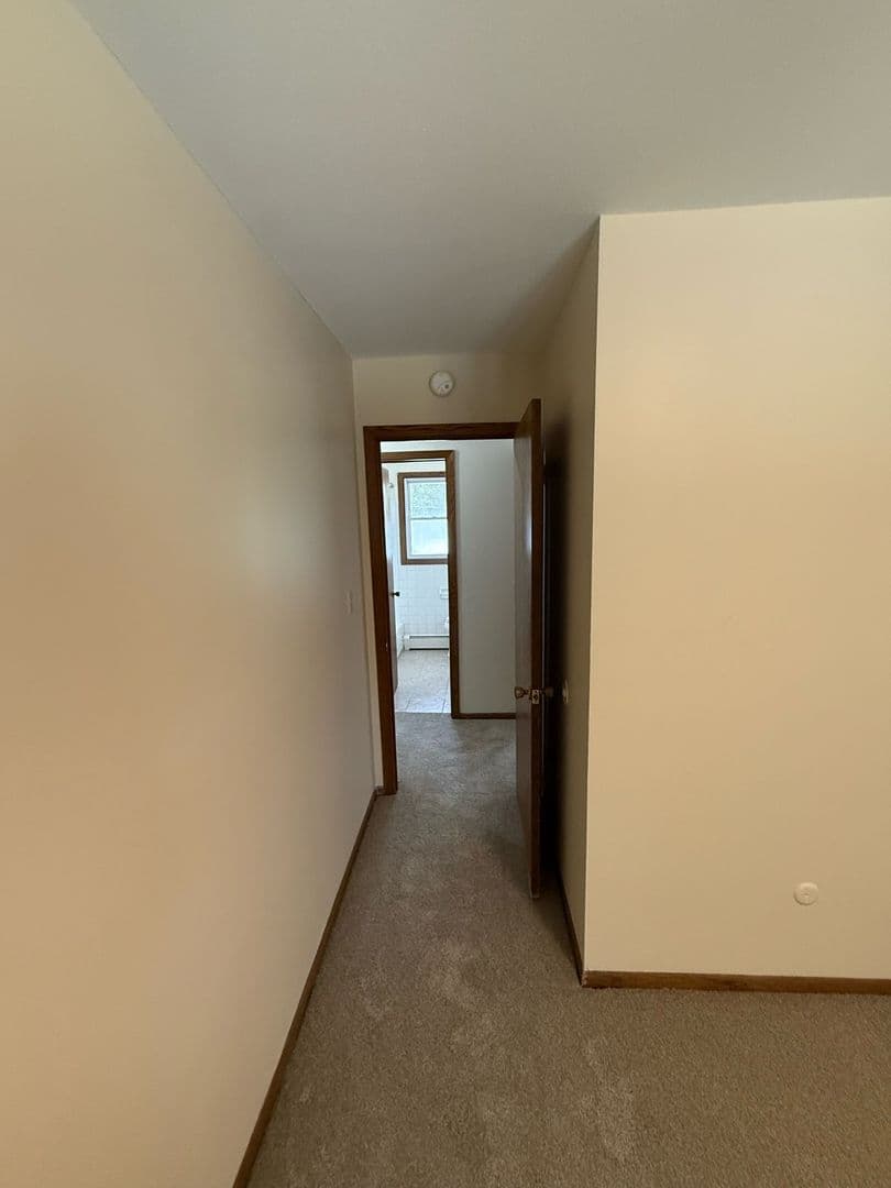 Faribault Townhome: 946 Willow Street