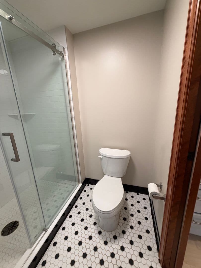 Winona Apartment: 51 East 4th Street
