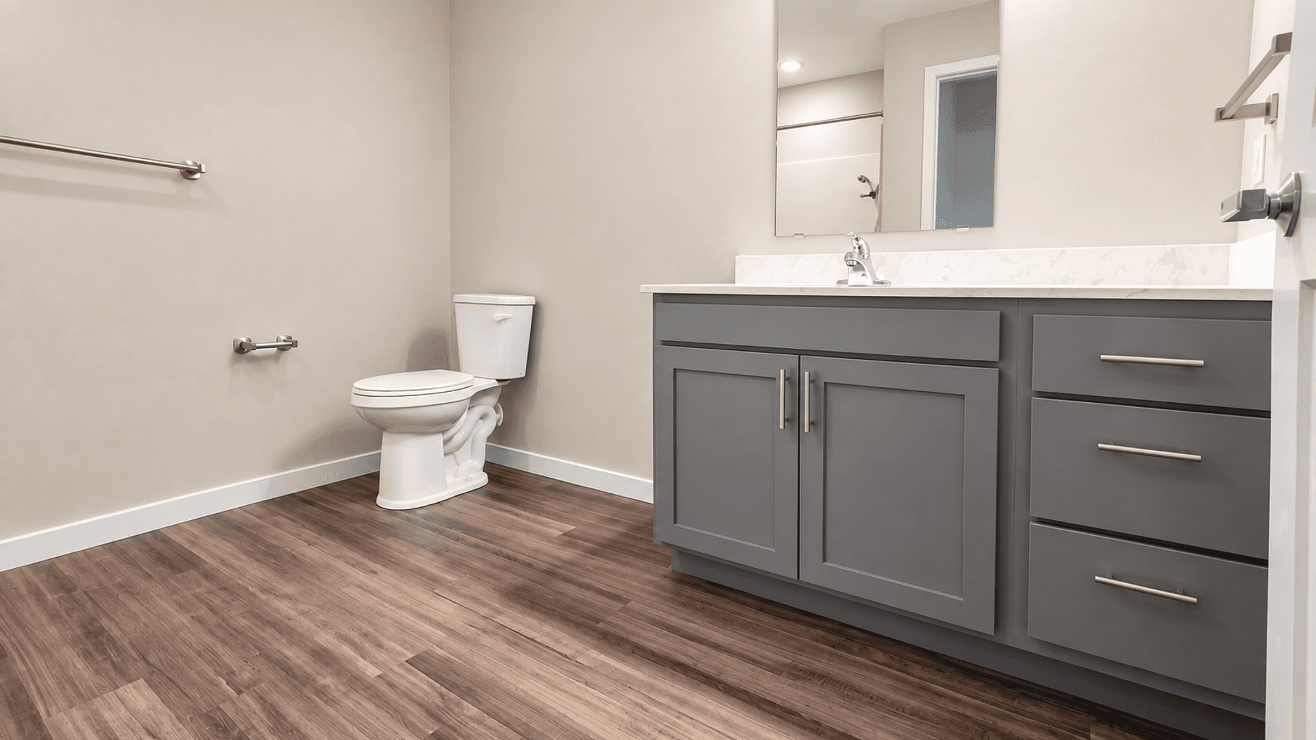 Waseca Apartment: 200 19th Ave NW