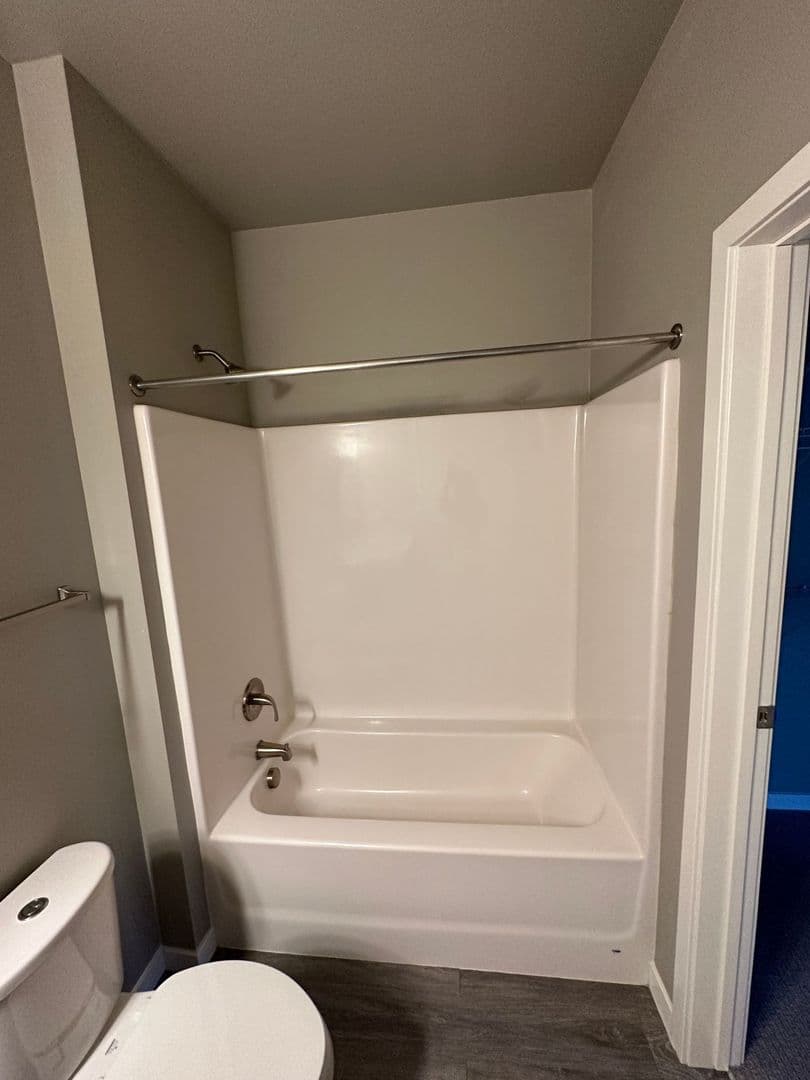 Northfield Apartment: 118 5th St E