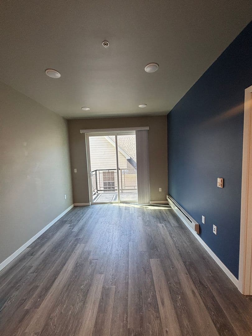 Northfield Apartment: 118 5th St E