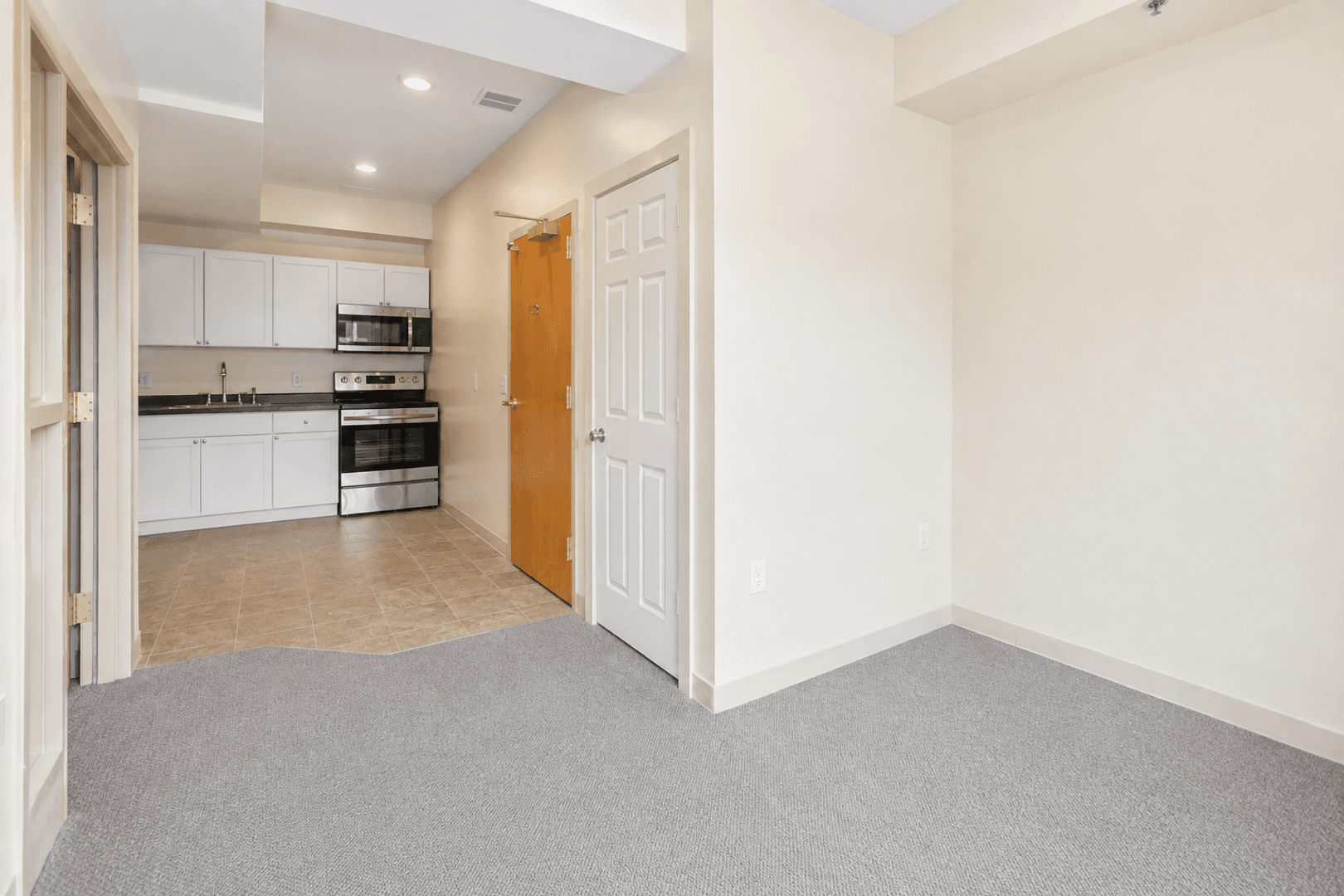 Kenyon Apartment: 215 Huseth Street