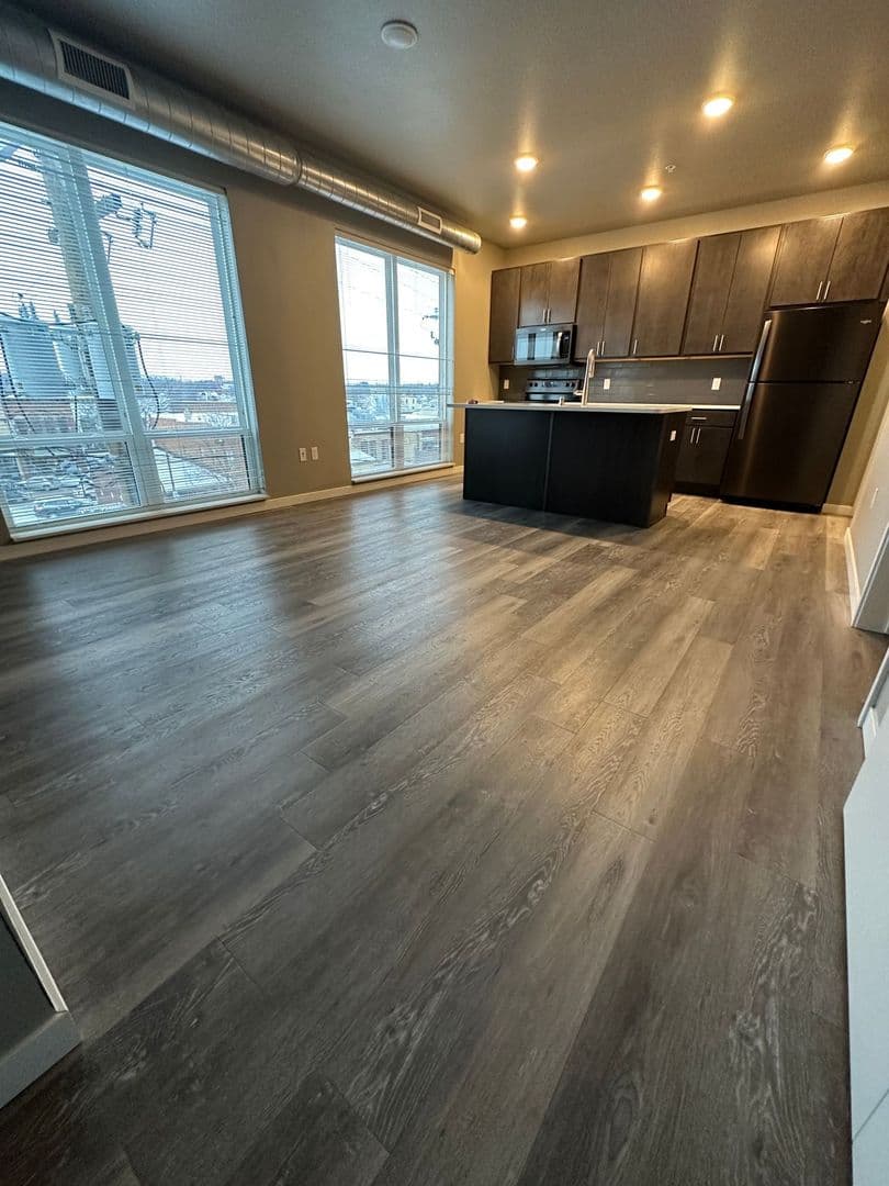 Northfield Apartment: 118 5th St E