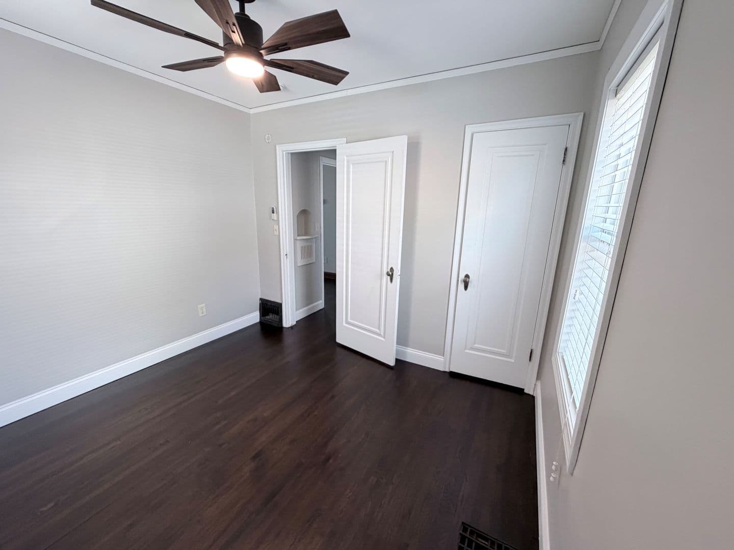 Faribault House: 528 2nd Street NE
