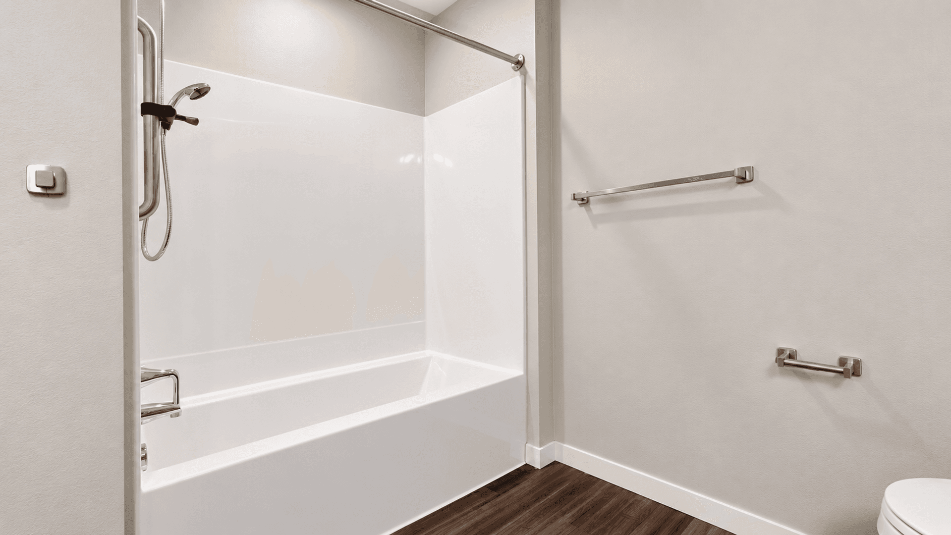Waseca Apartment: 200 19th Ave NW
