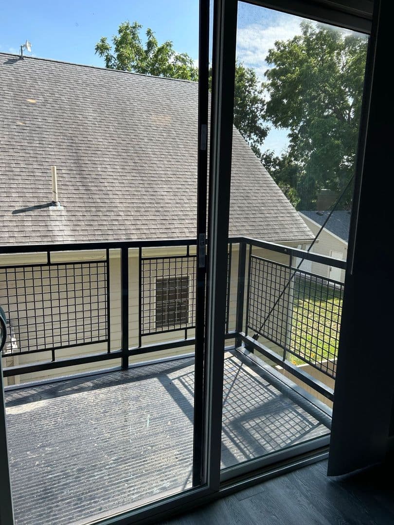 Northfield Apartment: 118 5th St E
