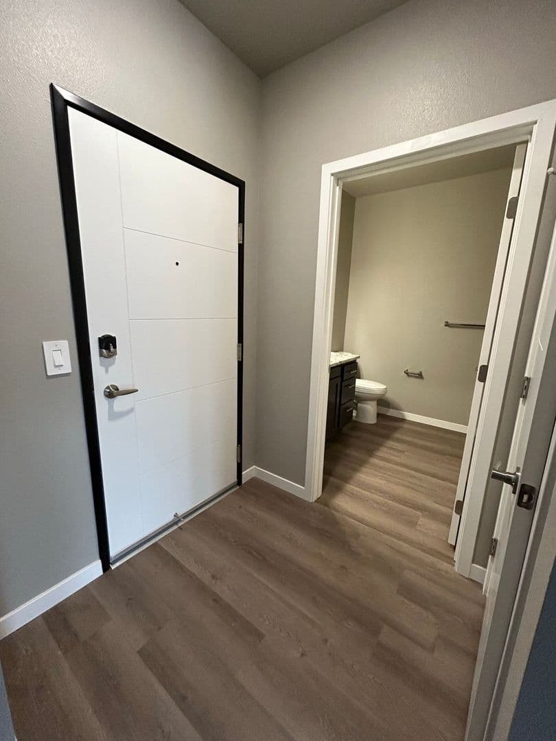Northfield Apartment: 801 Kraewood Drive