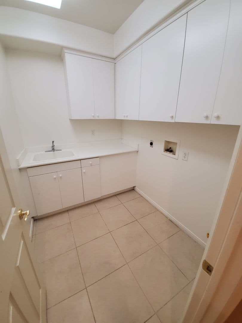 Murrieta House: 35683 Stock Street