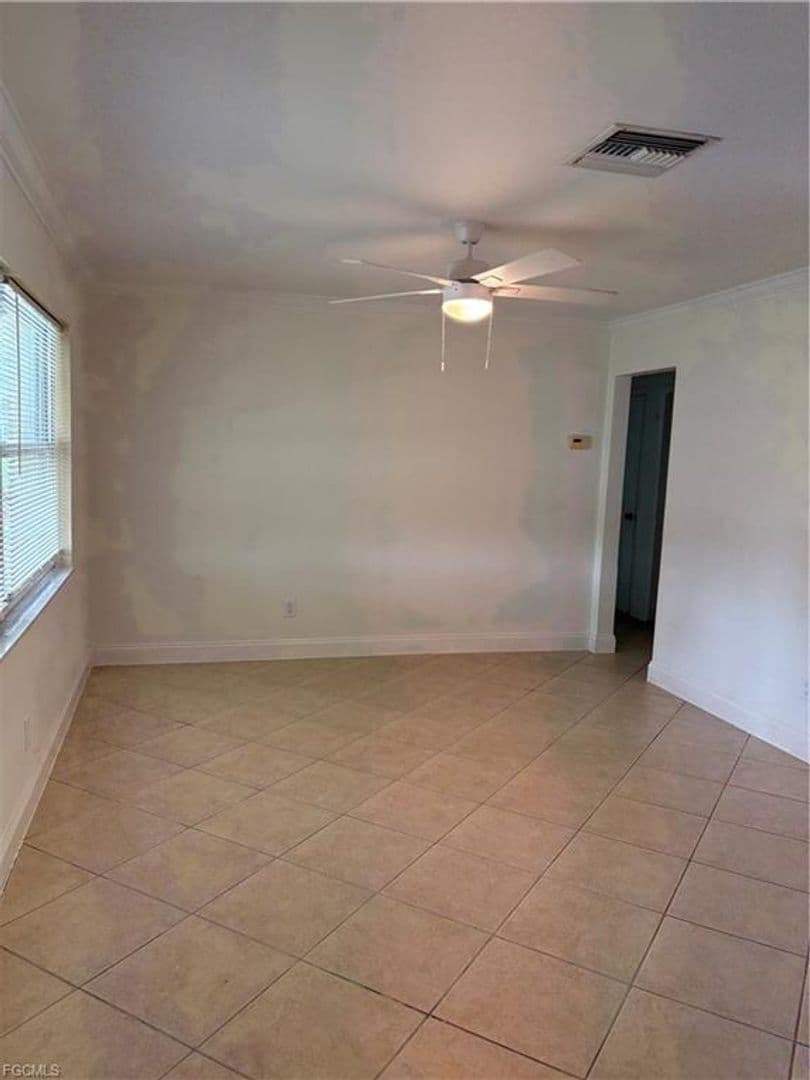 Cape Coral House: 1422 SW 47th Ter