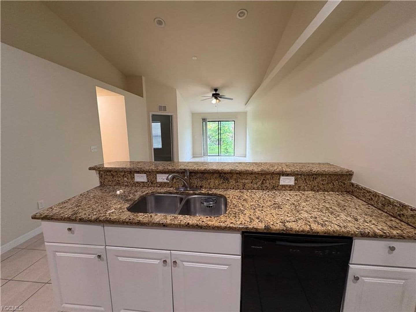 Cape Coral House: 1422 SW 47th Ter