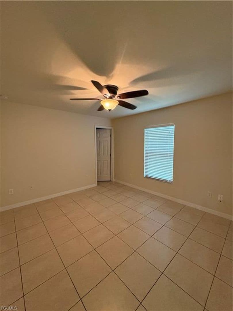 Cape Coral House: 1422 SW 47th Ter