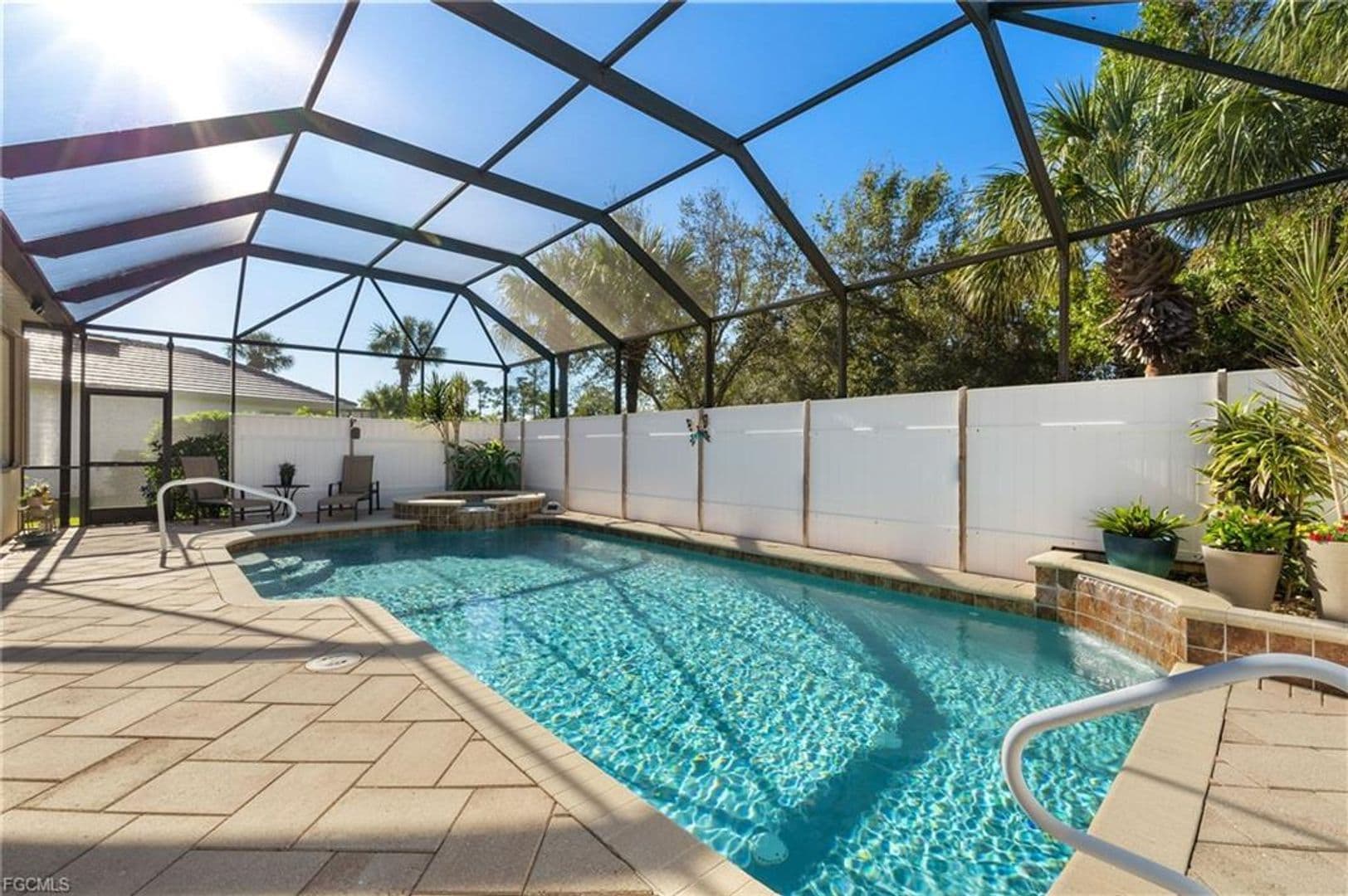 FORT MYERS House: 8872 KING HENRY CT