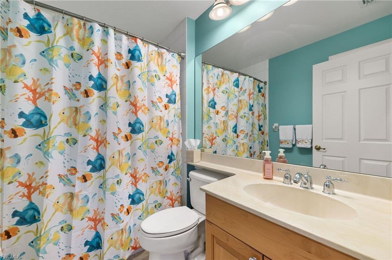 FORT MYERS House: 8872 KING HENRY CT