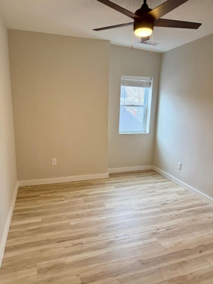 Cincinnati Apartment: 939 Chateau Ave