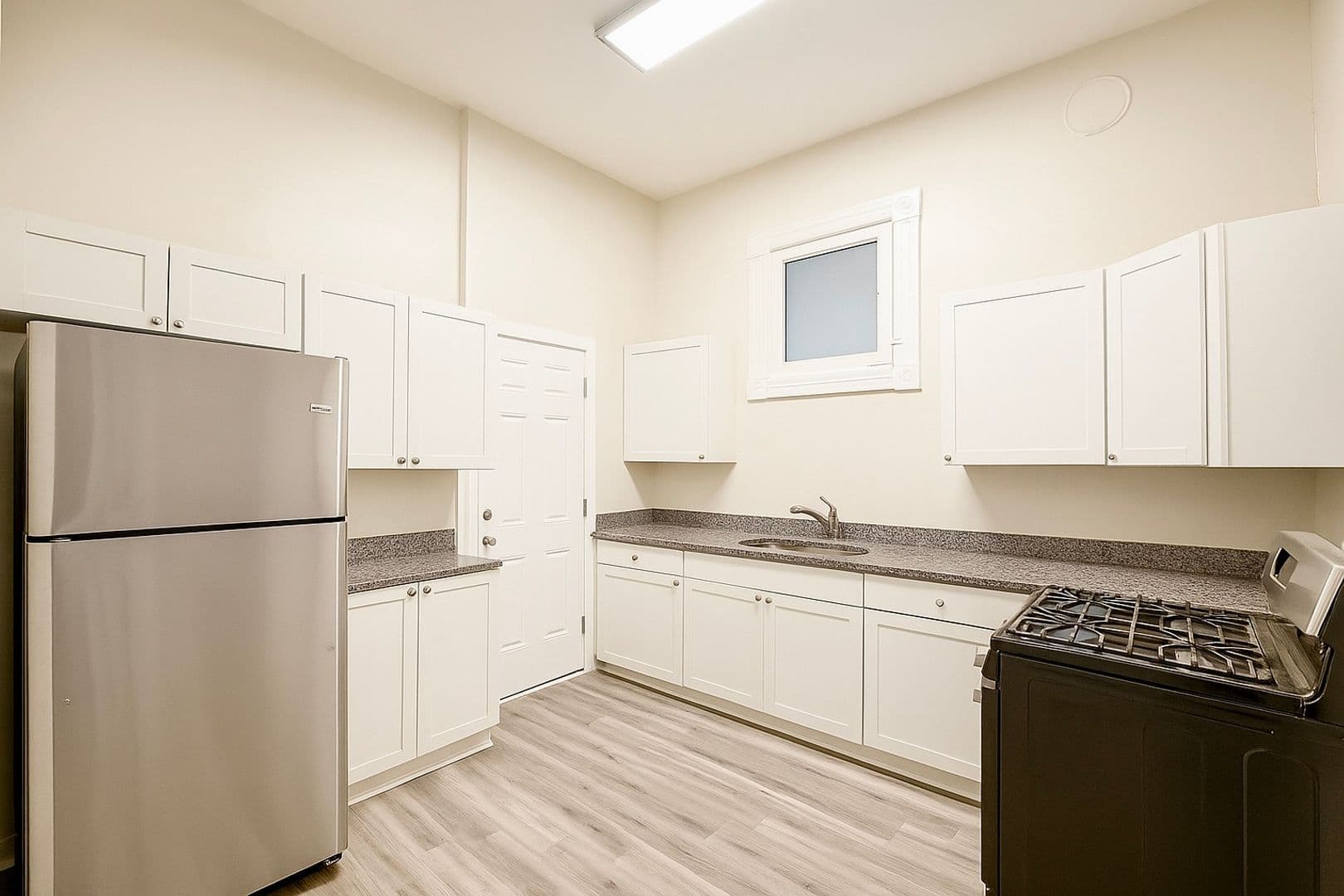 Cincinnati Apartment: 2582 W. McMicken