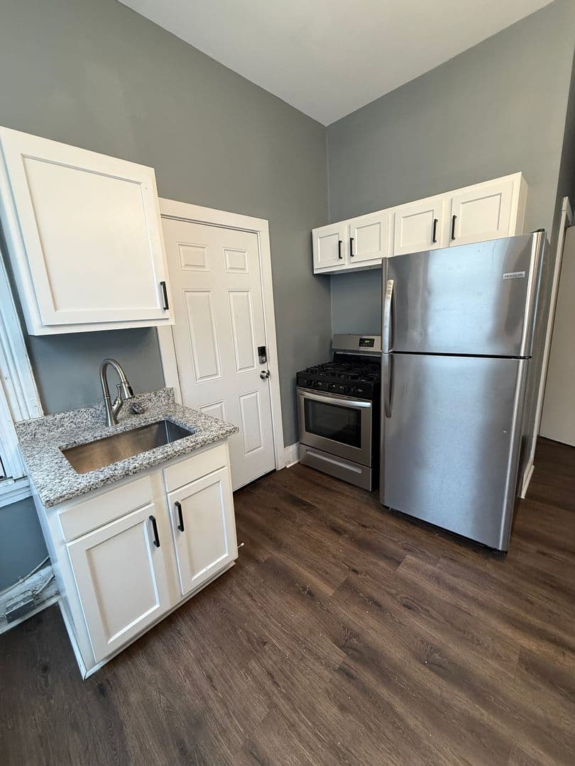 Cincinnati Apartment: 2584 W. McMicken