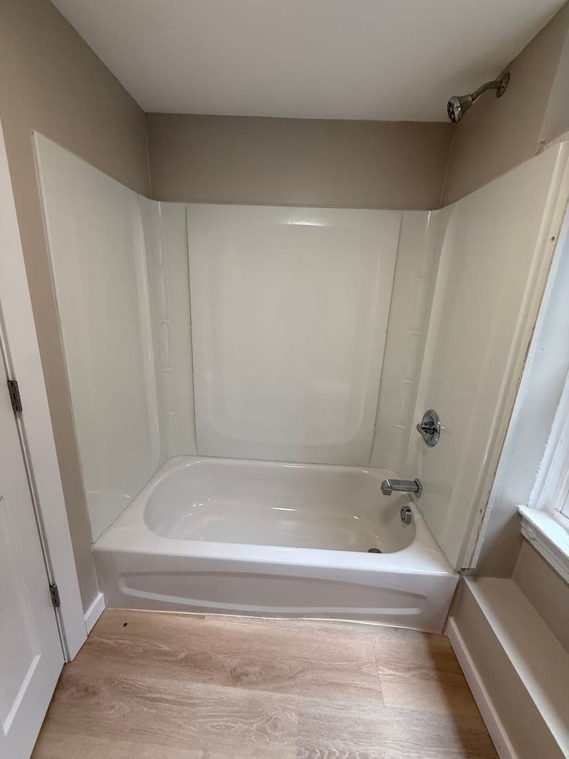 Cincinnati Apartment: 2582 W. McMicken