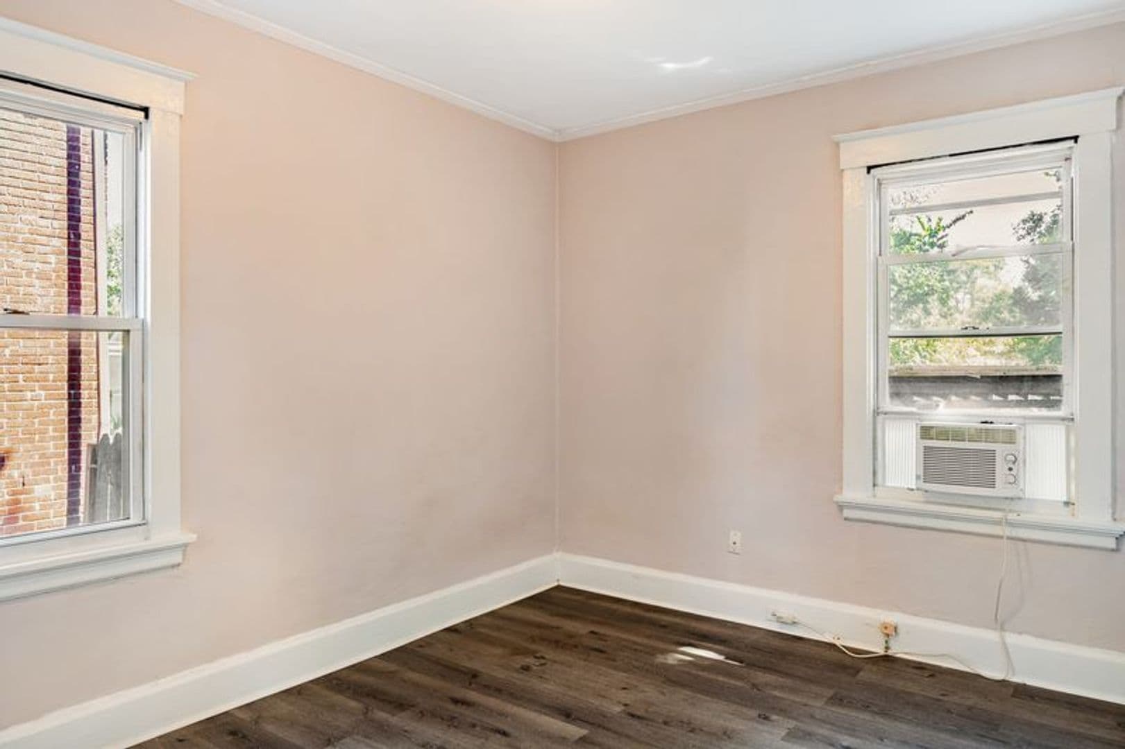 Cincinnati Apartment: 4212 Greenlee Ave
