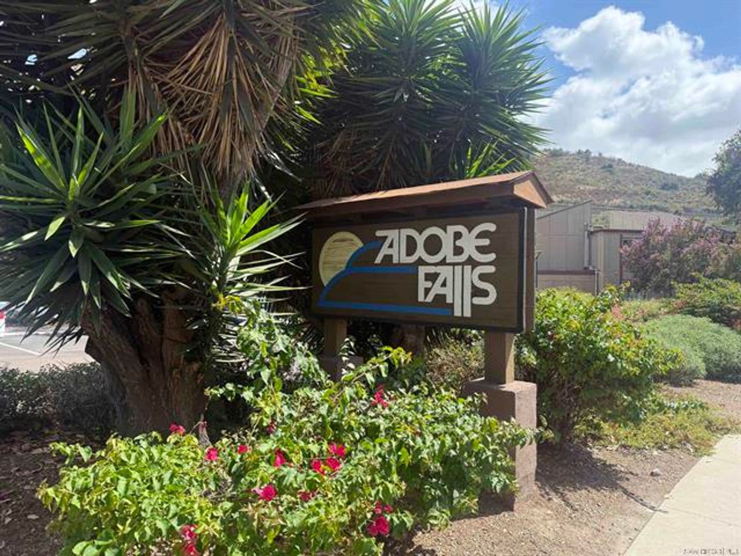 San Diego Condo: 5462 Adobe Falls Rd #11