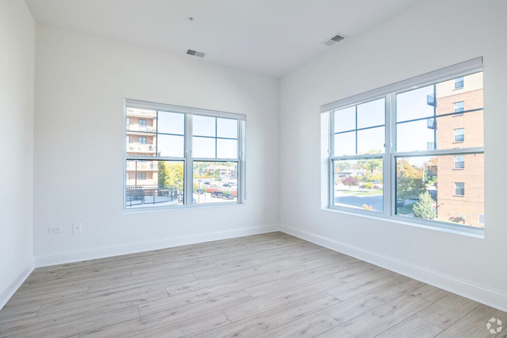 Mundelein Apartment: 200 Anthony Ave