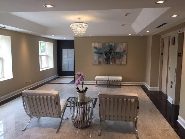 Mundelein Apartment: 301 Mckinley