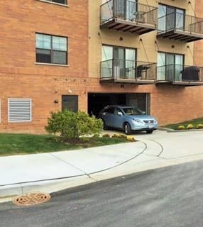 Mundelein Apartment: 301 Mckinley
