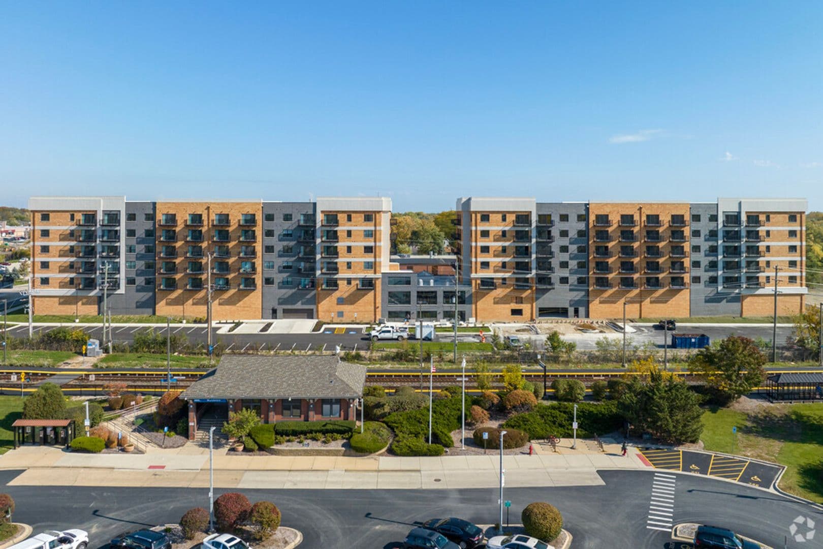 Mundelein Apartment: 200 Anthony Ave