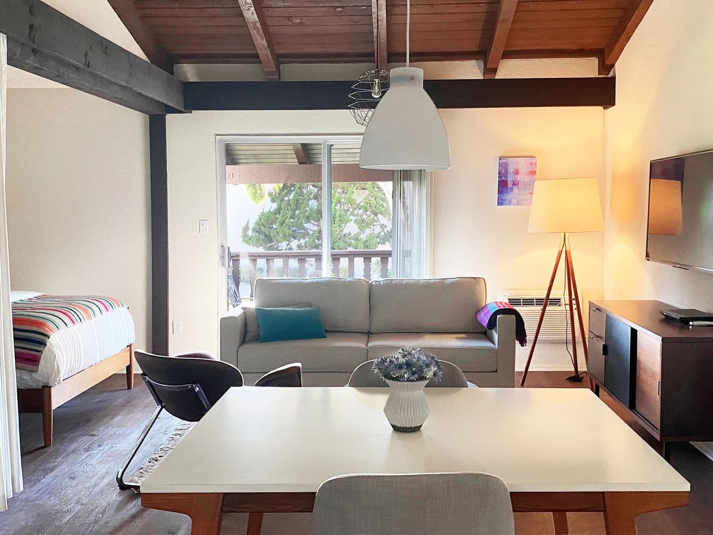 Westminster Apartment: 15130 Brookhurst Street