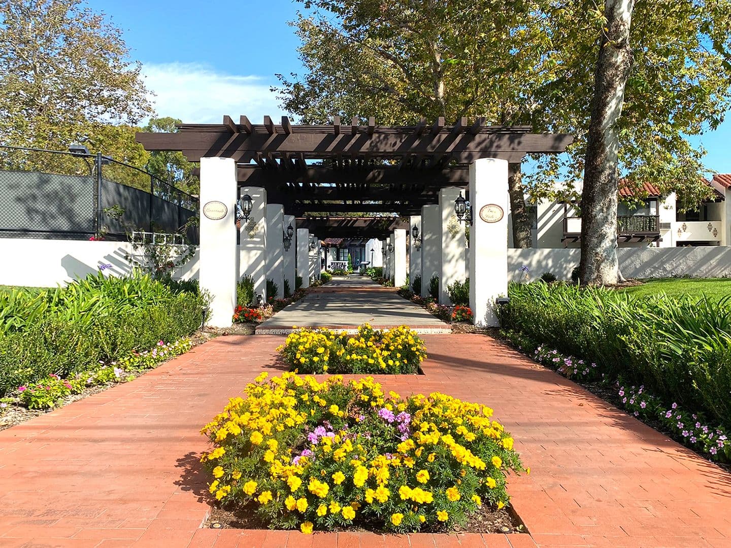 Westminster Apartment: 15130 Brookhurst Street