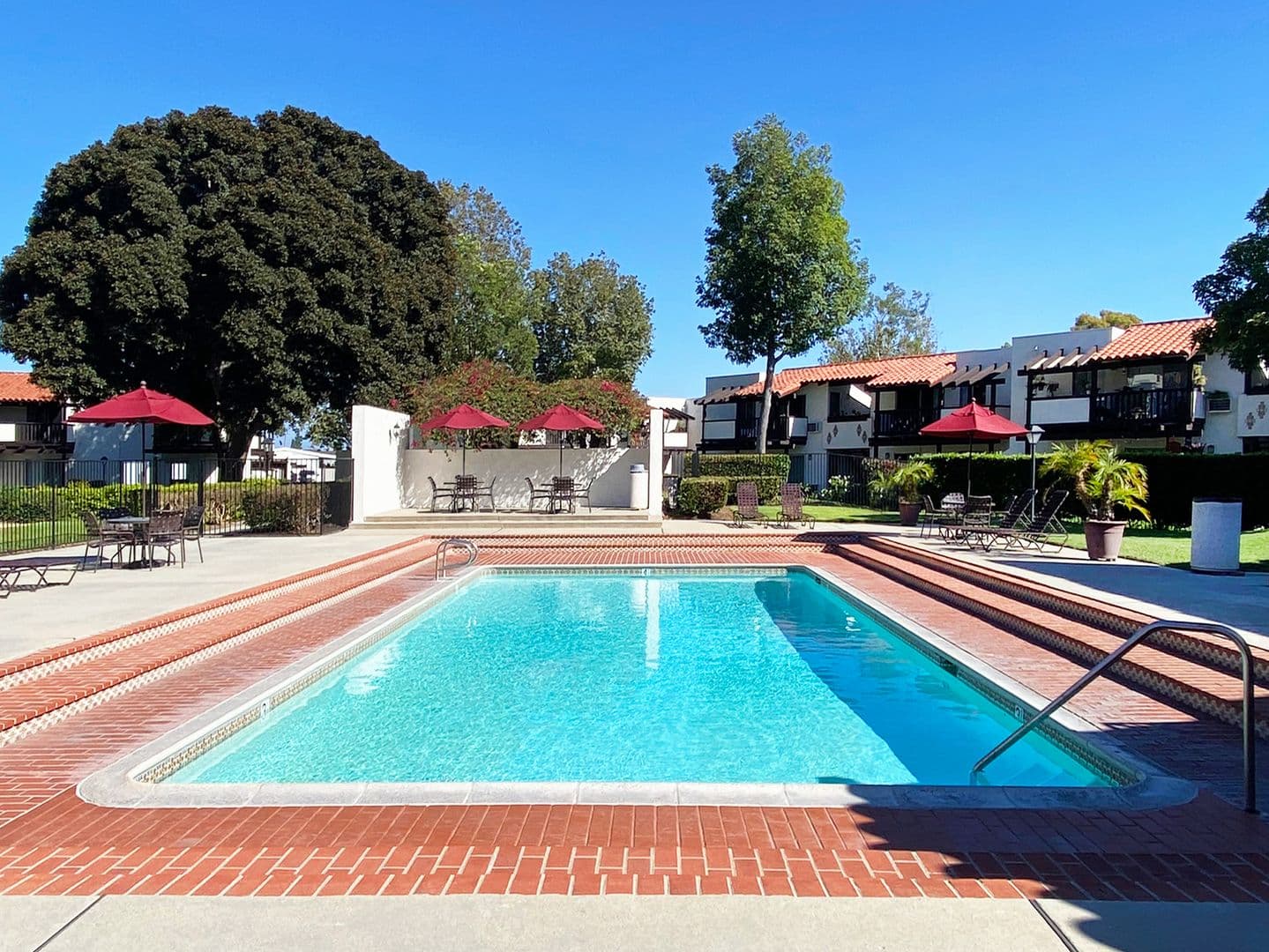 Westminster Apartment: 15130 Brookhurst Street
