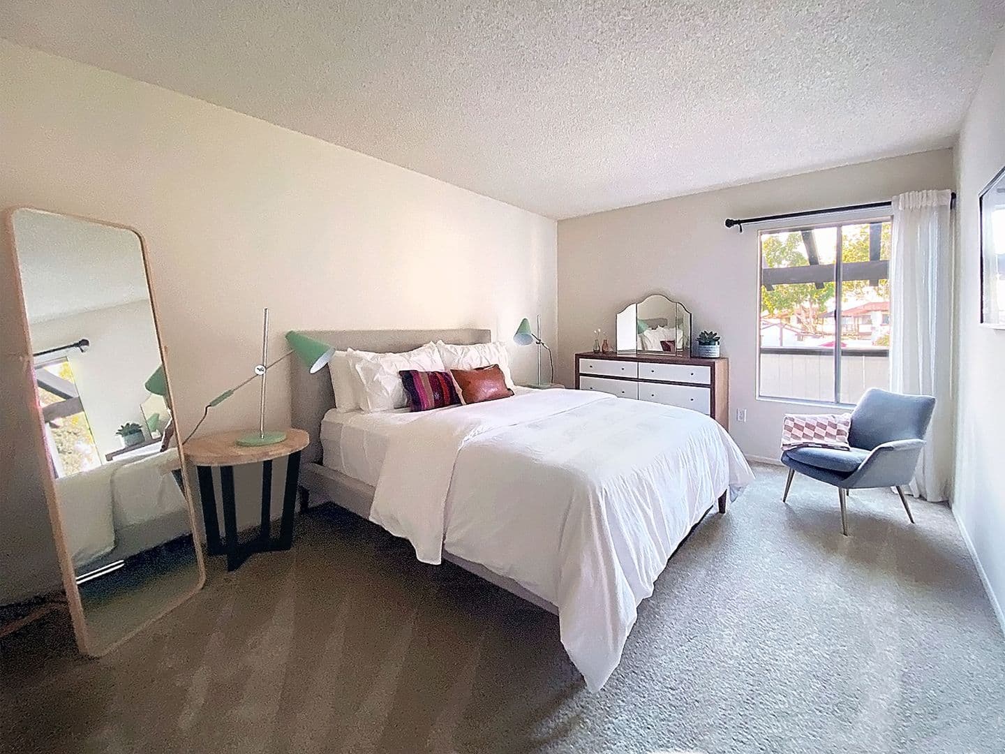 Westminster Apartment: 15130 Brookhurst Street