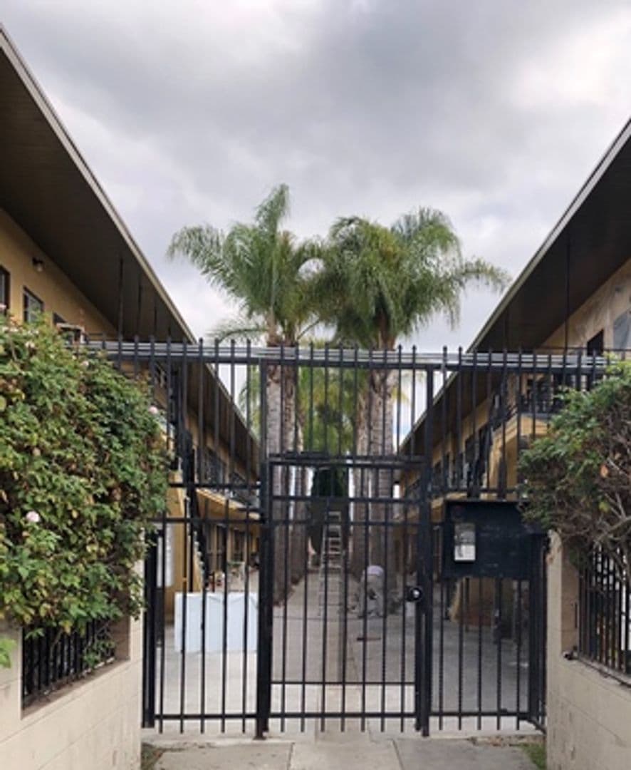 Gardena Apartment: 14614 and 14618 Chadron Ave
