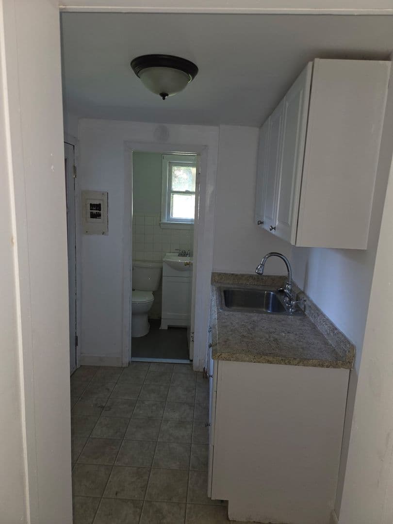 Cohoes Apartment: 11 Olmstead Street Unit 1