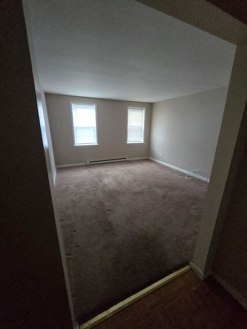 Cohoes Apartment: 3 Olmstead Street