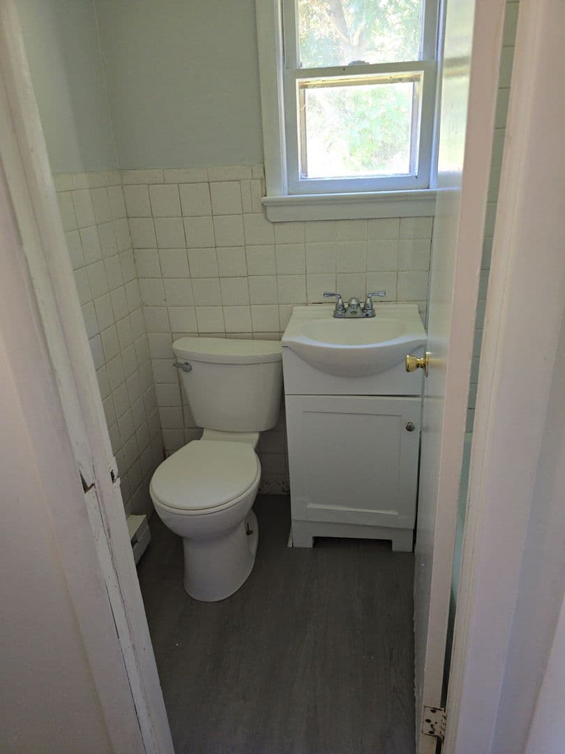 Cohoes Apartment: 11 Olmstead Street Unit 1