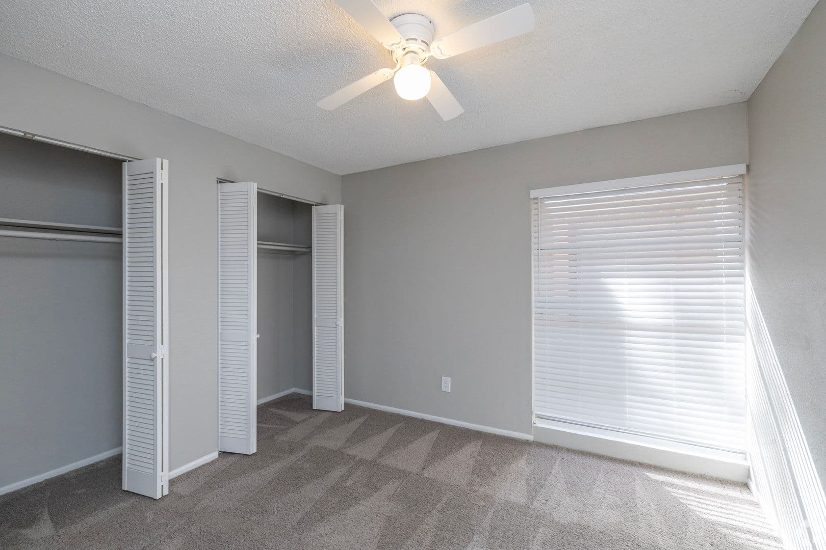 Lutz Apartment: 2010 E 148th Ave