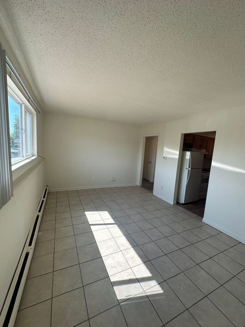 Evans Apartment: 3027 Denver Street