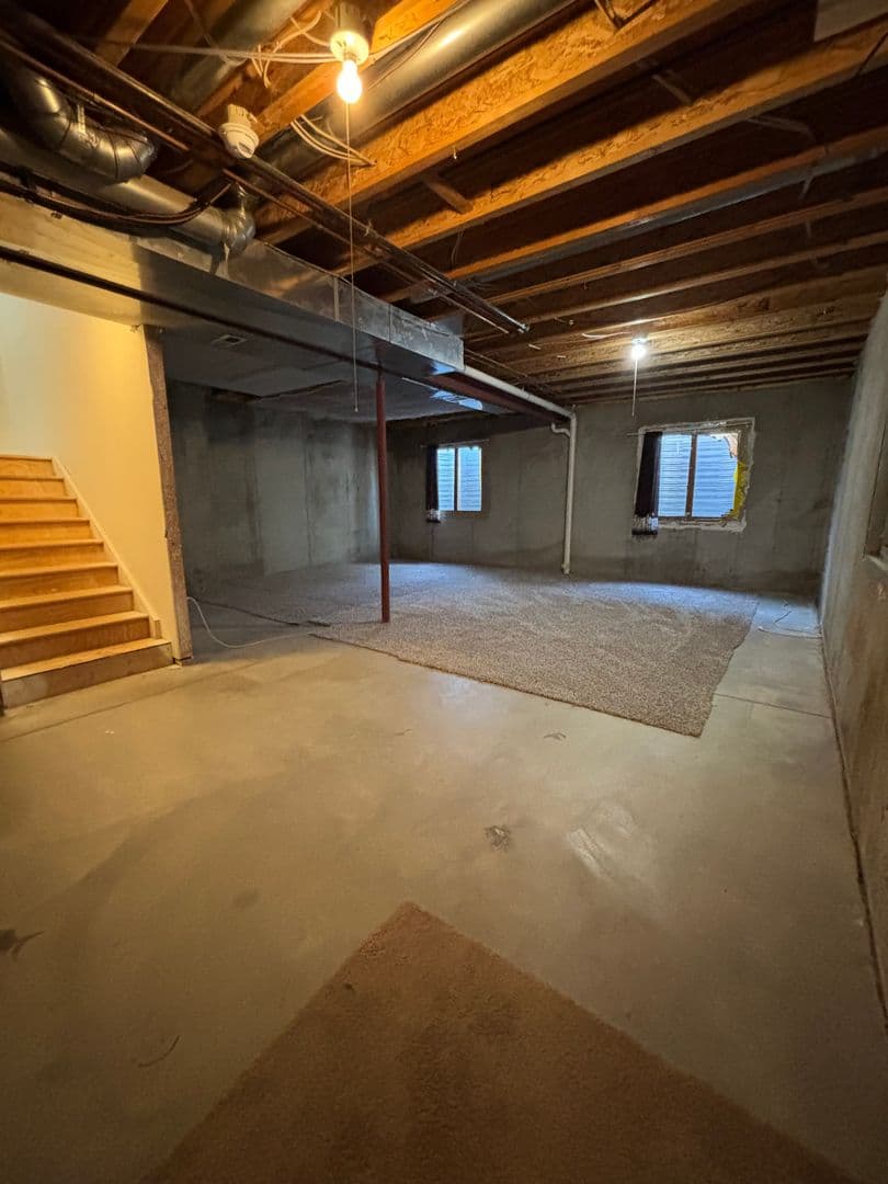 Johnstown House: 1216 Mountview Drive