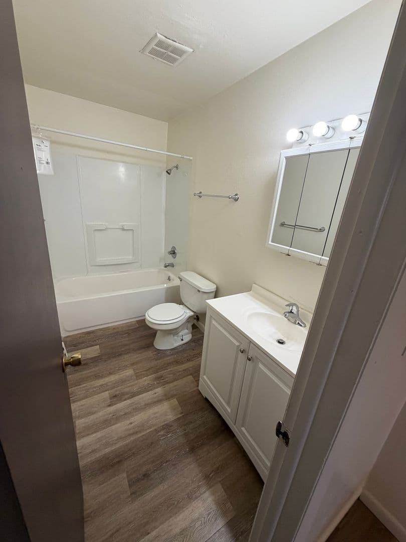 Greeley Apartment: 732 37th Avenue Court