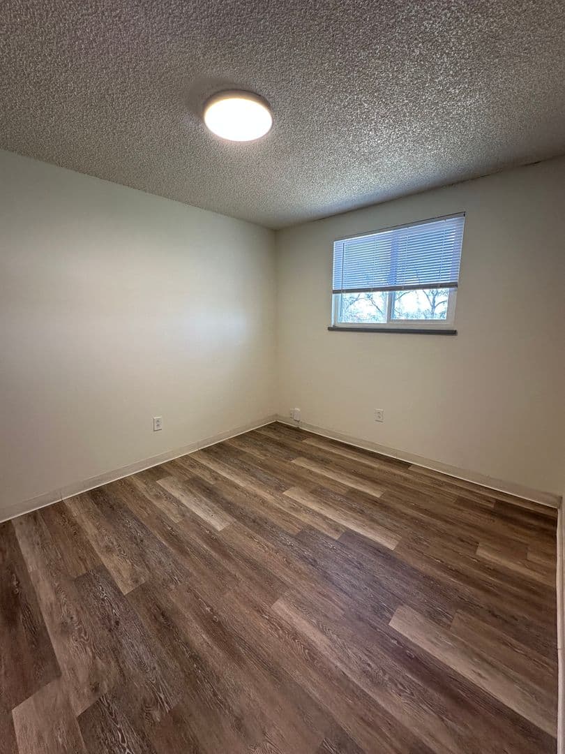 Greeley Apartment: 2011 5th Avenue