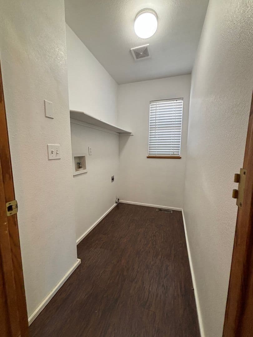 Johnstown House: 1216 Mountview Drive
